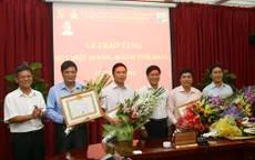 Đài THVN trao tặng Huy hiệu 30, 40 năm tuổi Đảng đợt 2/9/2013