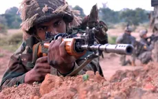 Ấn Độ và Pakistan đọ súng dọc biên giới