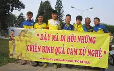 Fan nữ vượt ngàn km bằng xe máy 'tiếp lửa' SLNA
