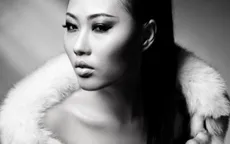 Quán quân VNTM 2012 quyến rũ trong bộ ảnh đen trắng