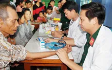 Khi người thầy thuốc là người lính