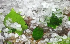 Mưa đá kèm giông lốc tại Thanh Hóa và Sơn La