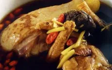 Món ăn thuốc chữa bệnh từ thịt gà