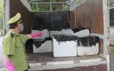 Bắt giữ 21 thùng gà đông lạnh và nội tạng nhập lậu