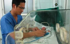 Cứu sống bé trai sinh non nặng 0,5kg