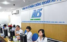 Công ty chứng khoán đầu tiên công bố xin giải thể     