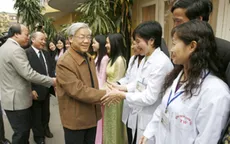 Tổng Bí thư chúc mừng đội ngũ y, bác sỹ