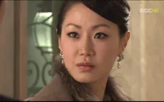 Shin Eun Kyung mưu mô tính kế trong "Ngọn lửa tham vọng"