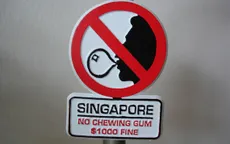 Những luật lệ kỳ quái nên nhớ khi ra nước ngoài