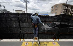 Phản ứng của du khách về việc Nhật Bản dựng rào chắn ngăn chụp ảnh núi Phú Sĩ