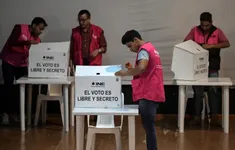 Mexico mất trộm hàng nghìn phiếu bầu trước bầu cử
