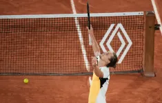 Alexander Zverev nhọc nhằn giành chiến thắng tại vòng 3 Pháp mở rộng 2024