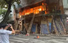 Hà Nội: Cháy quán cà phê trên phố Hàng Vải