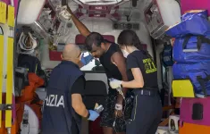 Chìm 2 tàu di cư ngoài khơi Italy, ít nhất 11 người thiệt mạng, 64 người mất tích