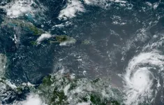 Người dân các quốc đảo Caribe chuẩn bị chống bão lớn kỷ lục