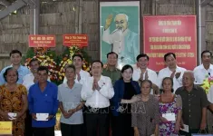 Chủ tịch Quốc hội Trần Thanh Mẫn thăm Di tích Chiến thắng Chương Thiện