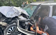 Vụ tai nạn giao thông trên cao tốc Nội Bài - Lào Cai: Lái xe ô tô con đã tử vong