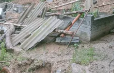 Sạt lở đất vùi lấp nhiều nhà dân ở Hà Giang, 1 cháu nhỏ tử vong