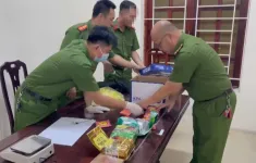 Triệt xóa đường dây ma túy, thu giữ 10 bánh heroin, 10 bịch “nước vui”