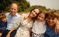 Công nương Kate Middleton vẫn tích cực trong cuộc chiến với ung thư