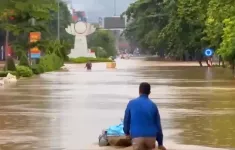 Nước sông Lô qua TP Tuyên Quang vượt báo động 3 gây ngập úng tất cả tuyến đường chính