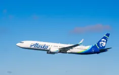 Máy bay Alaska Airlines hủy cất cánh khẩn cấp để tránh va chạm với máy bay Southwest