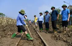 Thông tuyến đường sắt Yên Viên - Lào Cai, chở hàng cứu trợ tới vùng lũ