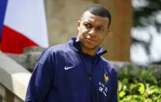 Neymar gọi Mbappe là thảm họa