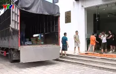 Hà Nội sẻ chia trong bão lũ