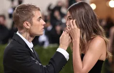 Vợ chồng Justin Bieber ngày càng hạnh phúc hậu có con