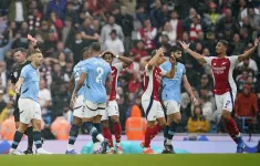 Arsenal sẵn sàng "đè bẹp" Southampton để lập kỷ lục Premier League