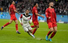 Bayern Munich đánh rơi chiến thắng phút bù giờ