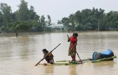 Hàng trăm nghìn người mắc kẹt do lũ lụt ở Bangladesh