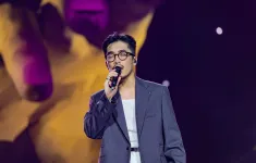 Hơn 8.000 khán giả hòa giọng cùng Vũ trong liveshow “Bảo tàng của nuối tiếc” tại TP Hồ Chí Minh