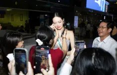 Hoa hậu Thanh Thủy bật khóc ở sân bay khi lên đường thi Miss International 2024