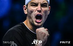 Taylor Fritz vào giành quyền chung kết ATP Finals