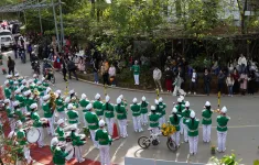 Rữc rỡ thời trang hoa chào mừng Festival Hoa Đà Lạt