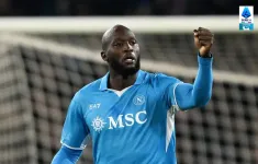 Lukaku tỏa sáng, Napoli thắng tối thiểu AS Roma