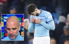 Pep Guardiola tự cào xước mặt sau trận hòa như thua của Man City