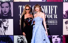 Vượt Taylor Swift, Beyoncé là ngôi sao nhạc pop vĩ đại nhất thế kỷ 21