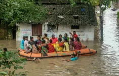 Bão Fengal tàn phá bang Tamil Nadu của Ấn Độ, ít nhất 12 người tử vong