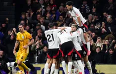 Vòng 14 Ngoại hạng Anh: Fulham thắng ấn tượng, Tottenham gây thất vọng