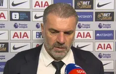 Ange Postecoglou "tố cáo" trọng tài Ngoại hạng Anh sau thất bại kịch tính trước Chelsea