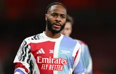 Raheem Sterling bất ngờ 'mất tích': Arsenal loay hoay trước Crystal Palace!