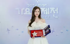 Yoona kết thúc vai trò MC sau một thập kỷ