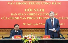 Tổng Bí thư dự Hội nghị bàn giao nhiệm vụ của Chánh Văn phòng Trung ương Đảng