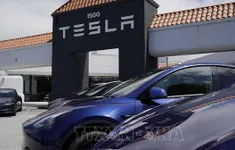 Vốn hoá Tesla “bốc hơi” gần 100 tỷ USD trong một phiên