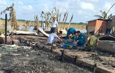 Bạc Liêu: Xảy ra cháy lớn trong đêm, 4 căn nhà bị thiệt hại