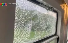 Nguy hiểm hành vi ném đá lên các đoàn tàu
