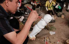 Chuyện nghề của người giữ hồn dân gian